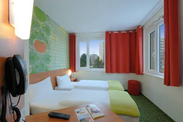 B&B Hotel Frankfurt-West Eschborn Exterior foto